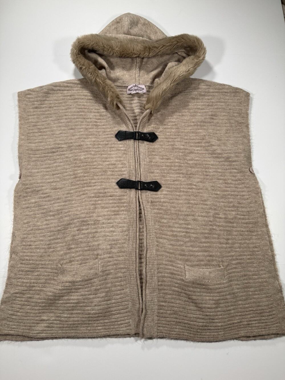 Oliver By Escio Women's Tan Buckle Front Hooded Poncho Cape Sweater Size S/M